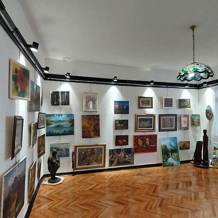 Heart Of Old Town Guesthouse بودغوريتْسا المظهر الخارجي الصورة